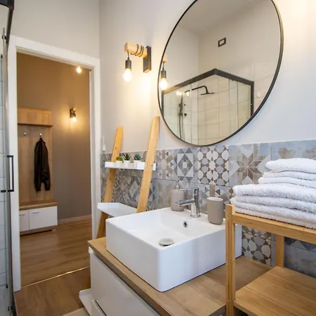 Casa Giada, Centro, 500m Dal Lago, Wifi * Arona